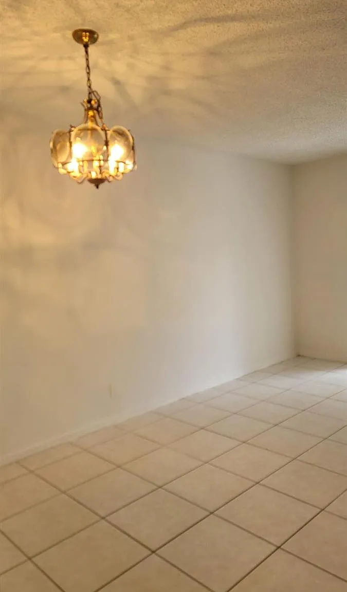 NW 9th Ave, Pompano Beach — Photo 2