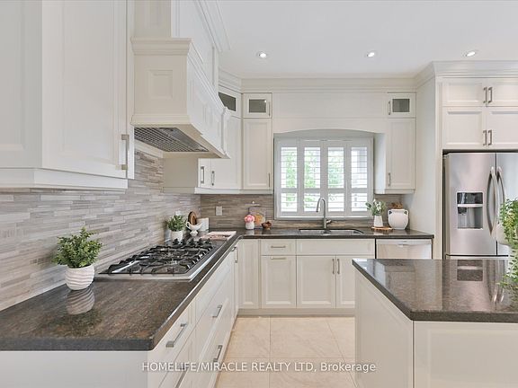 2nd image of 2479 Rathlin Ct