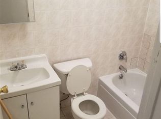 5866 57th St, Maspeth, NY 11378