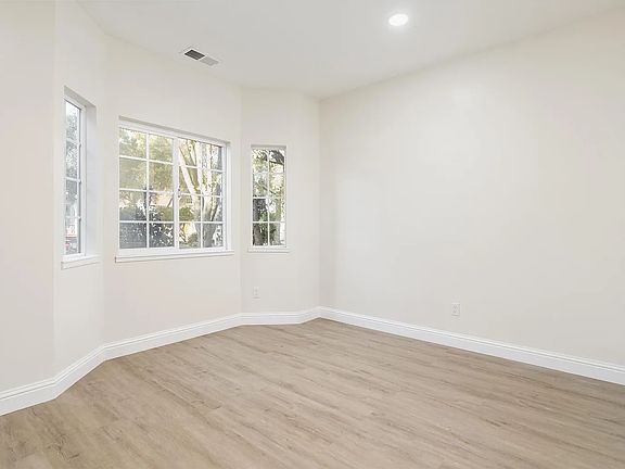 3rd image of 4590 Augustine St #2