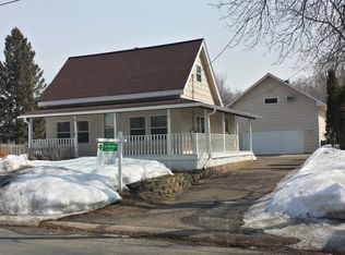 2275 Leona Dr, New Brighton, MN 55112