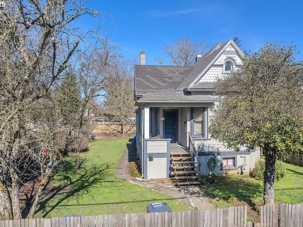 5803 SE Woodstock Blvd, Portland, OR 97206
