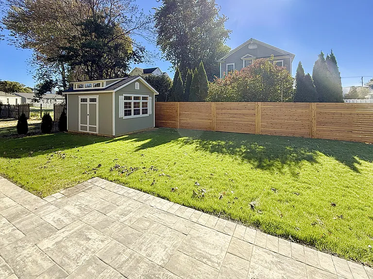 8 Millard St — Photo 35