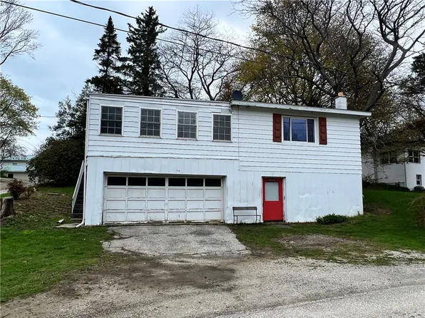 155 Hidden Ln, North East, PA 16428