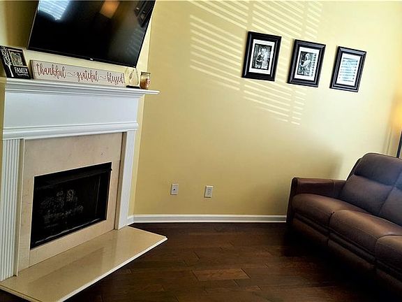 4th image of 1365 Penhurst Dr