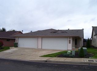 702 Benjamin Ave, Cottage Grove, OR 97424