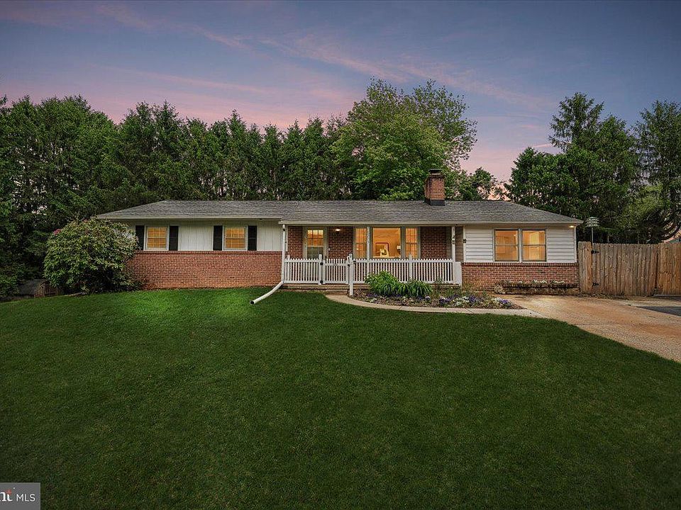 1st image of 6203 W Hemlock Dr