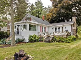 812 Tuxedo Ln, Cary, IL 60013