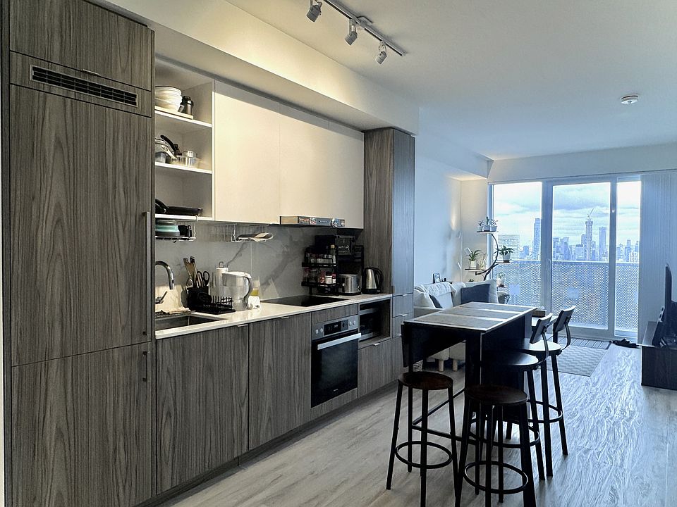 1st image of 55 Cooper St #7102