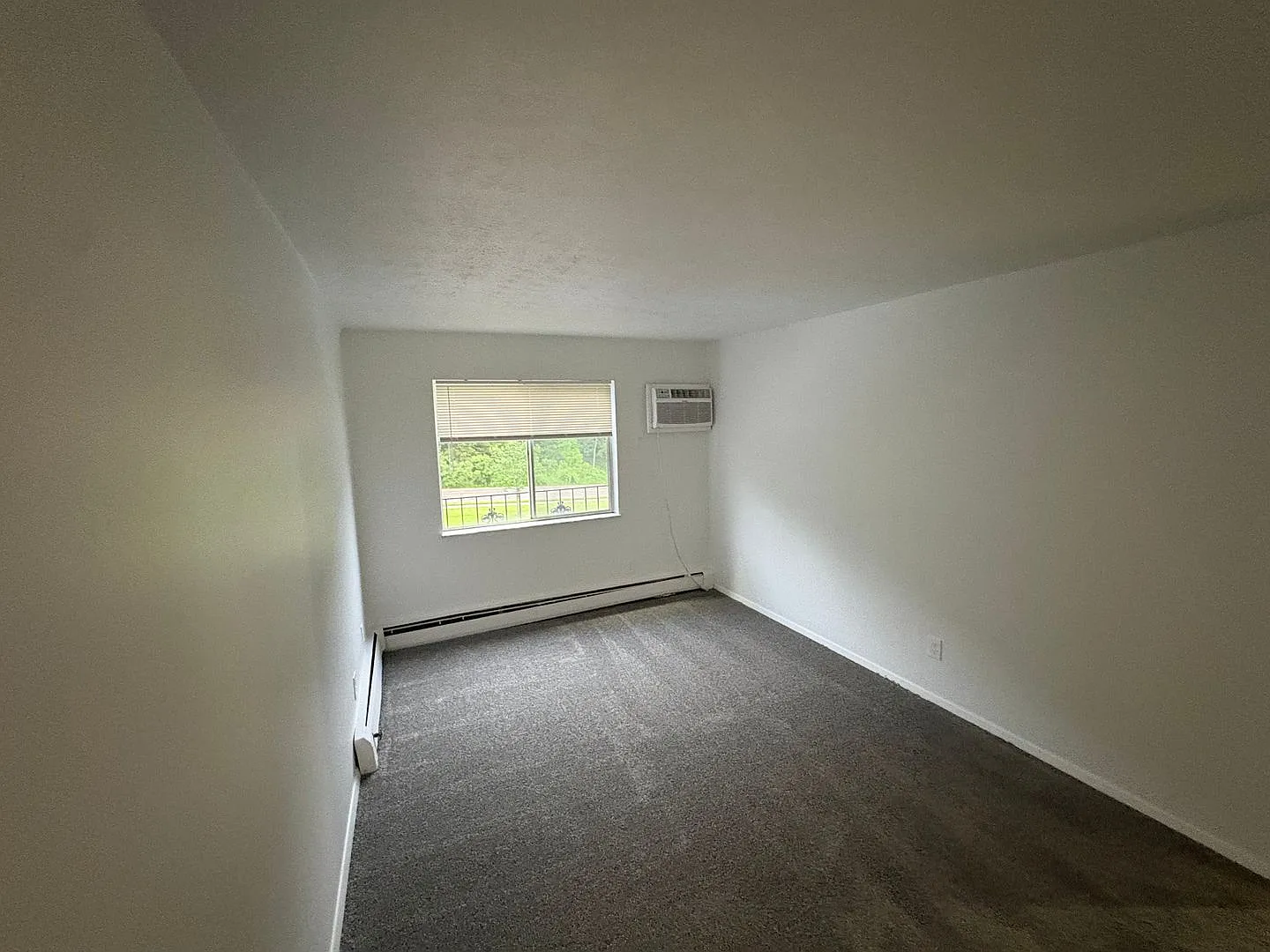 Two Bedroom at Harbor View Apartments — Photo 4