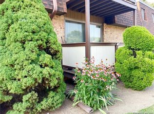 20 Maple Tree Ave UNIT H, Stamford, CT 06906