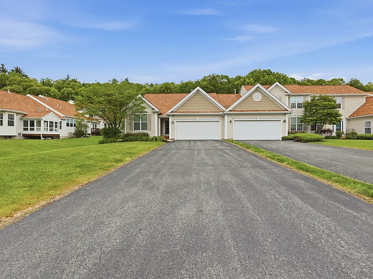 39 Brook Ln — Photo 40