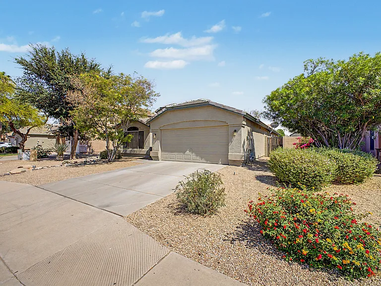 4649 E Augusta Ave — Photo 40