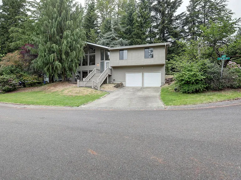 5920 138th Pl SE — Photo 1