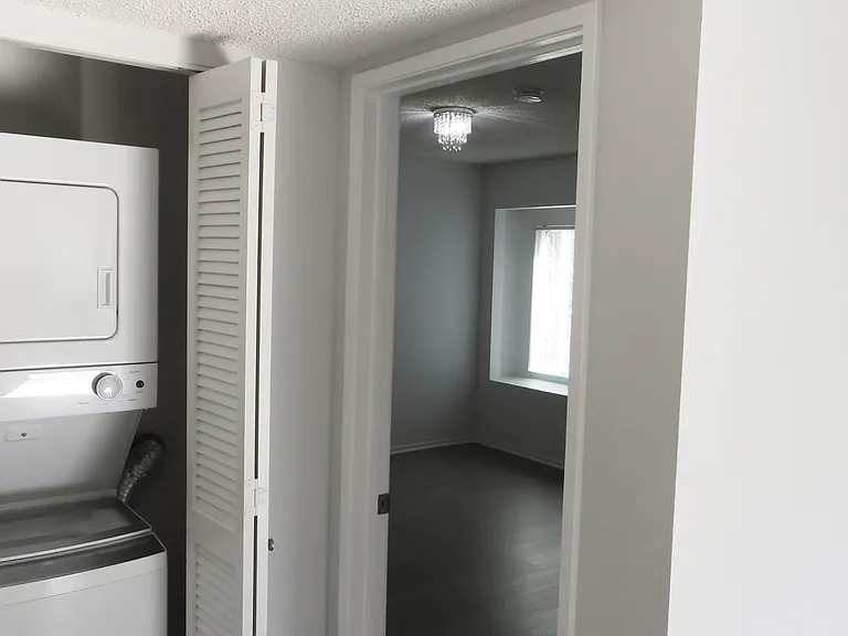 1103 W Angeleno Ave #D — Photo 18