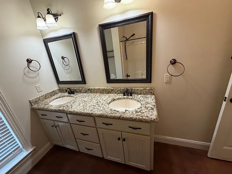 635 Walton Way Dr — Photo 36