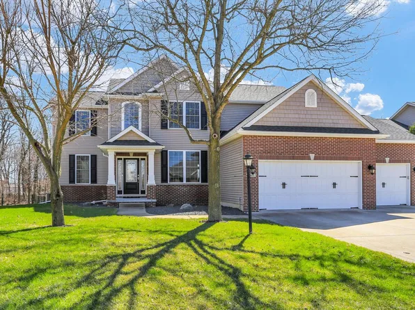 1205 White Oak Rd, Mahomet, IL 61853