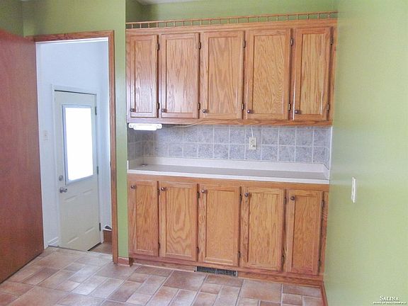 5th image of 814 Vassar Dr