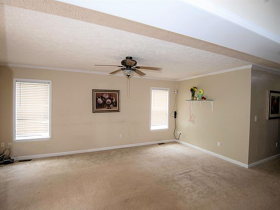 3rd image of 712 Gray Ave