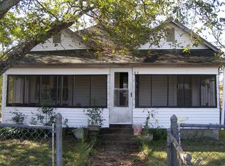 411 E Altamaha St, Fitzgerald, GA 31750