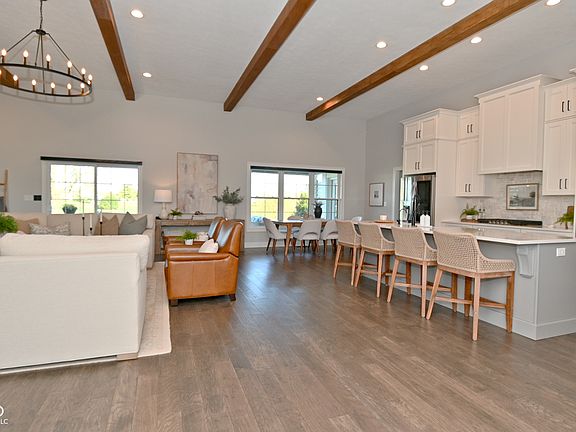 2nd image of 1111 Maclaren Ct