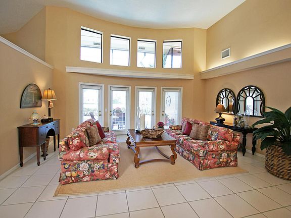 5th image of 18673 Lake Bend Dr