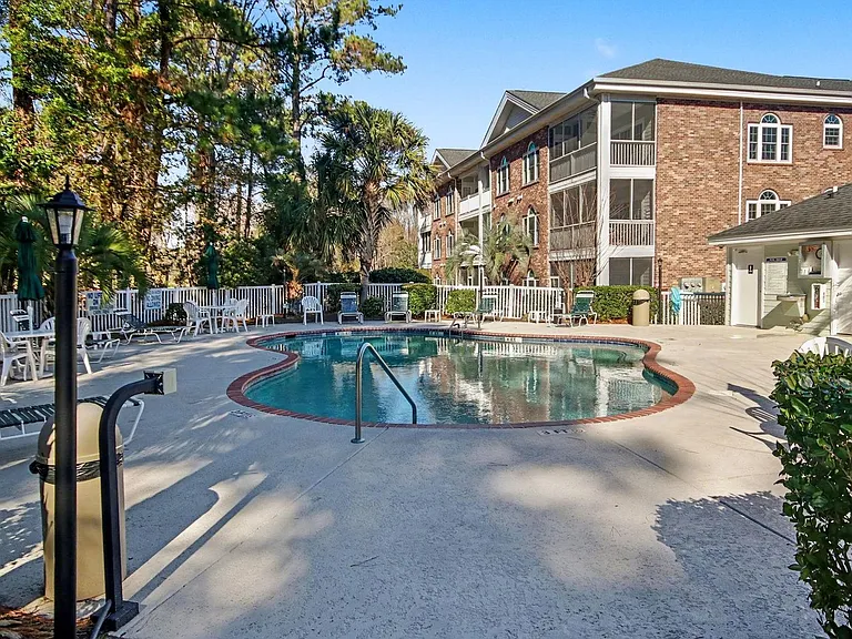 682 Riverwalk Dr #303 — Photo 28