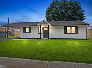 43 Balsam Rd, Levittown, PA 19057