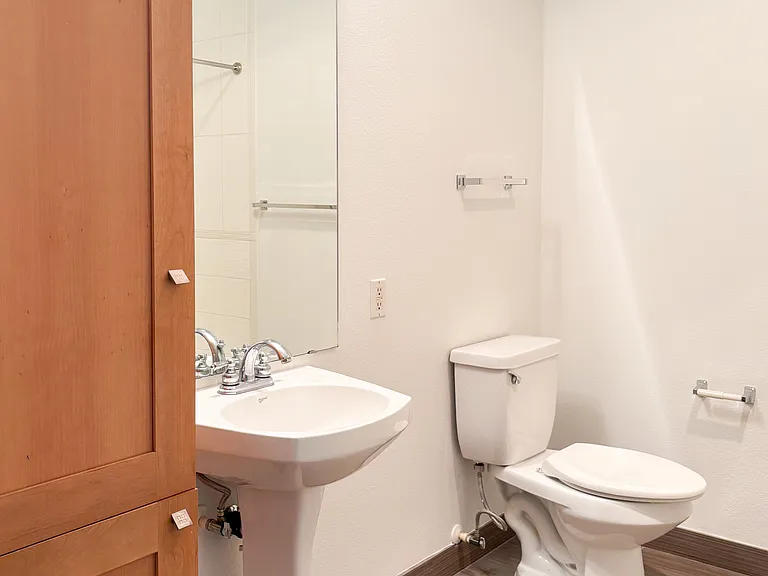 1610 Belmont Ave #306 — Photo 6