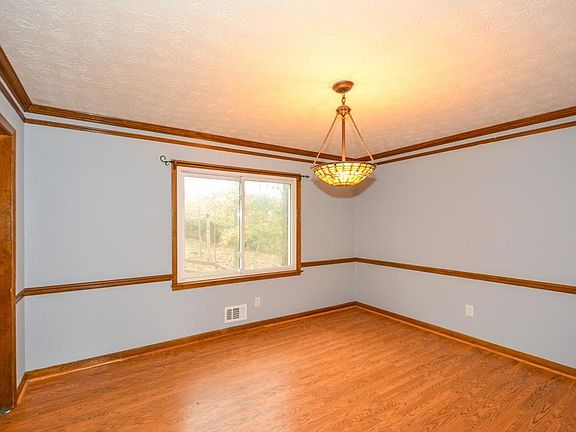 4th image of 1878 Blackwater Ct