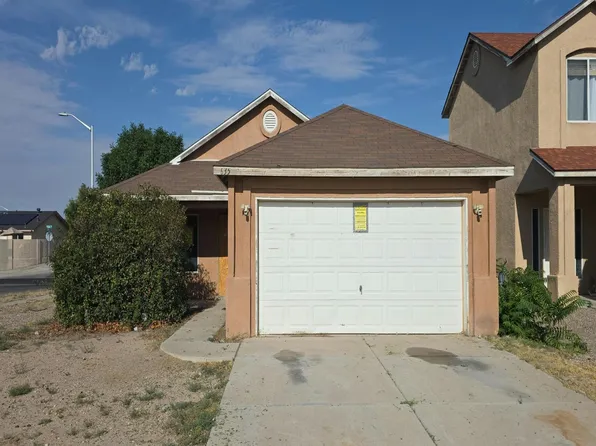 635 Minaret Dr SW, Albuquerque, NM 87121