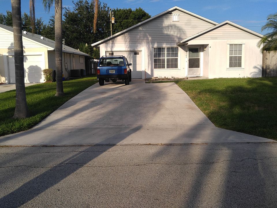 2nd image of 5785 SE Tangerine Blvd