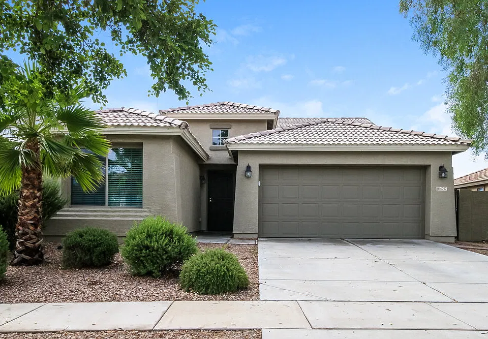 4077 E Los Altos Dr