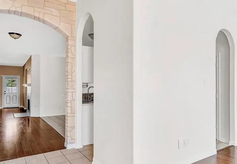 6827 Atasca Creek Dr — Photo 5