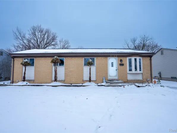 39258 Avondale St, Westland, MI 48186