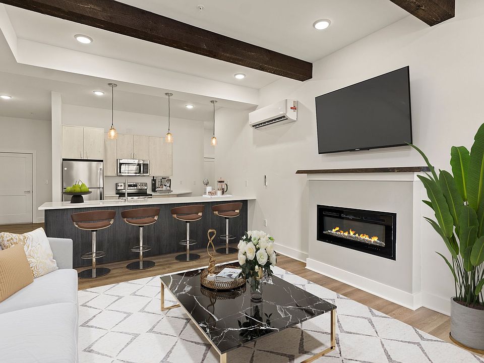 1st image of 1 Forest Ridge Blvd #526a6f2d8