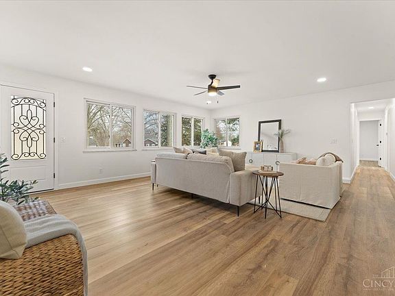 4th image of 7481 Heatherwood Ln