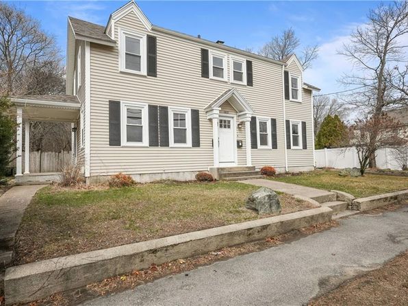 1032 Smithfield Ave, Lincoln, RI 02865