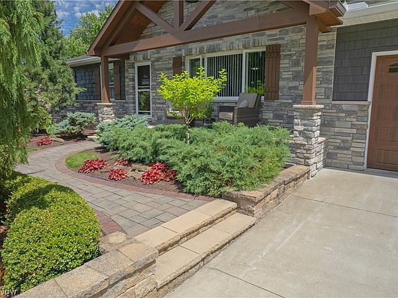 4th image of 7742 Windy Hill Dr
