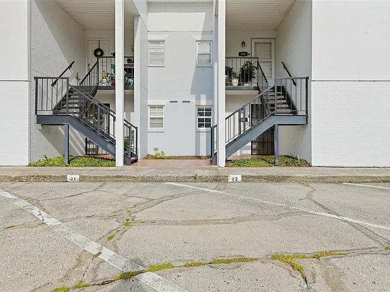 3821 N Oak Dr #J21 — Photo 23