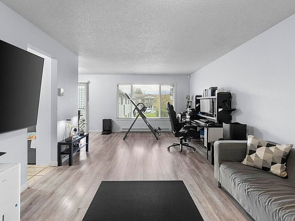 4th image of 46260 Harford St #13
