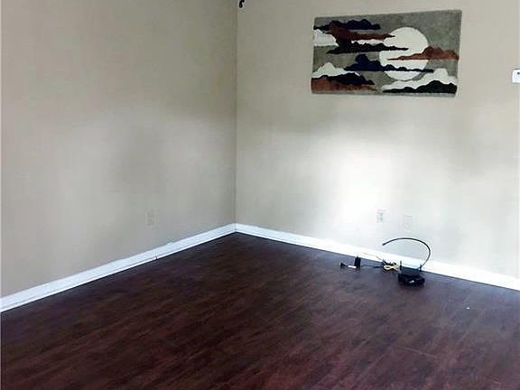 3rd image of 1007 Summer Cir #A