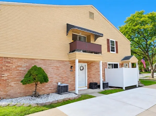 24162 Meadowbridge Dr #93, Clinton Township, MI 48035