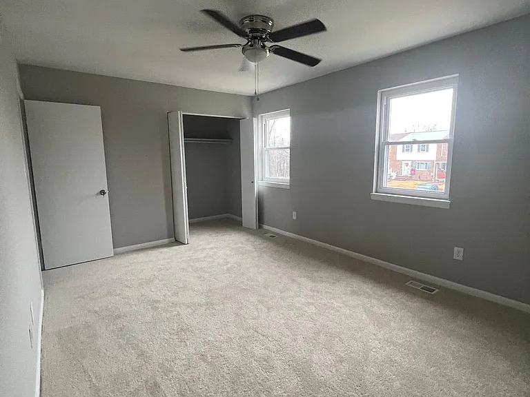 406 Essexwood Ct — Photo 8