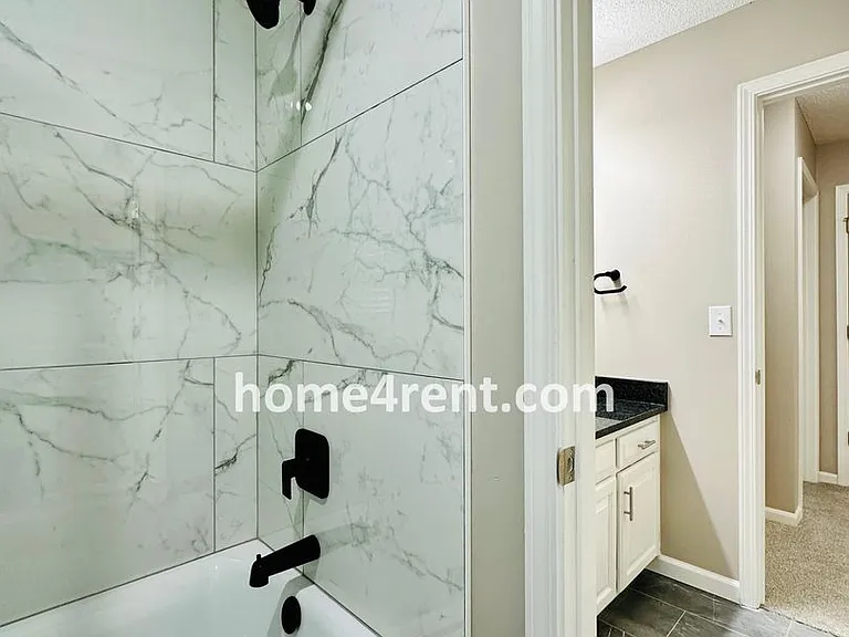 902 Sherman Pkwy — Photo 53