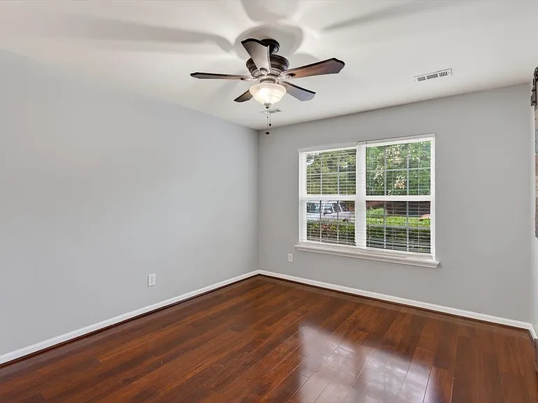 3445 Broadwick St — Photo 26