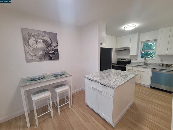 4th image of 375 Camelback Rd APT 23