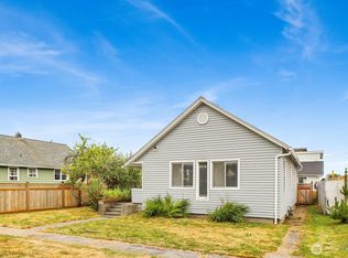 1273 4th St #1 & 2, Blaine, WA