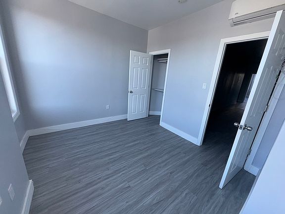 5th image of 44 Storms Ave Floor 3