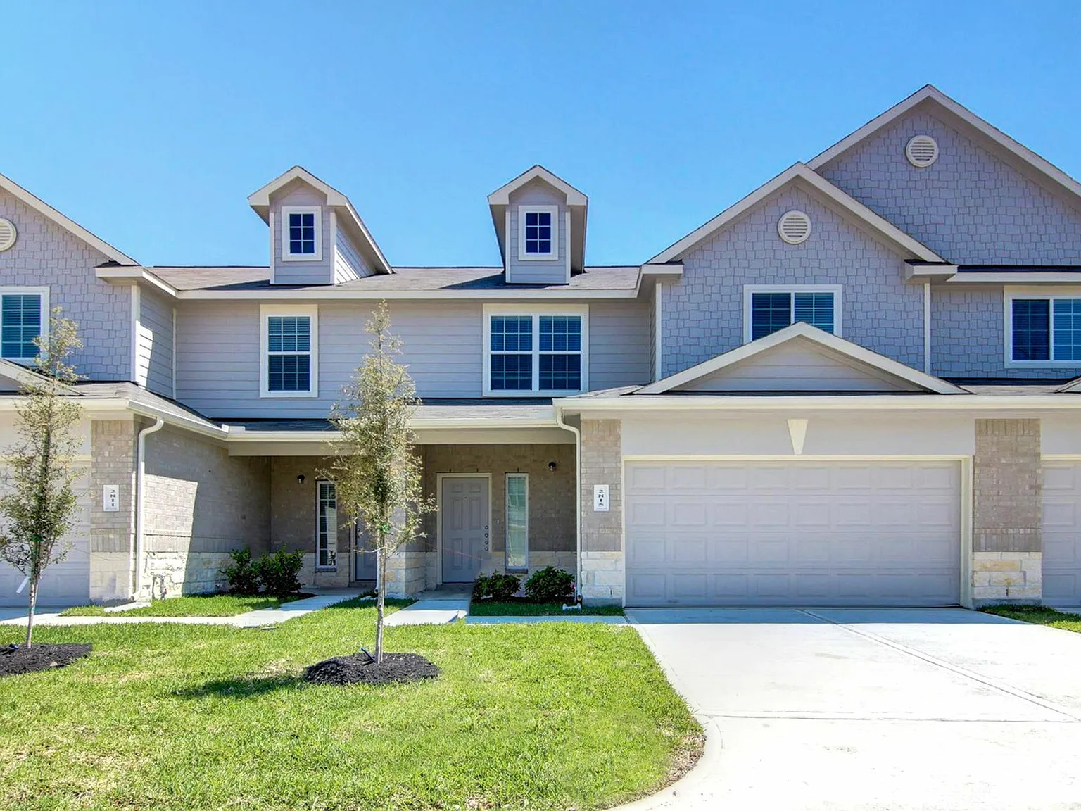 Silverglen — Photo 2